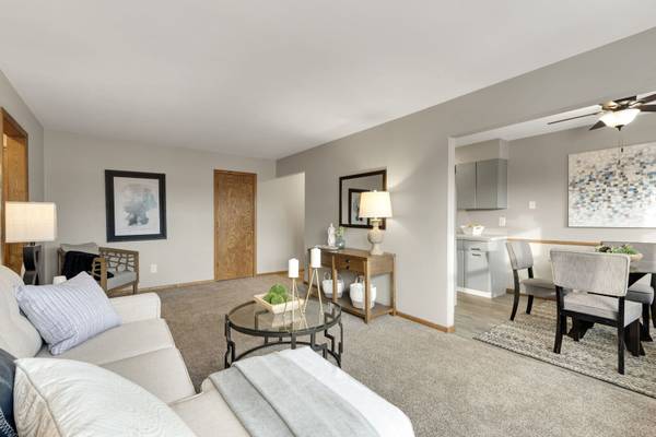 $1,025 / 200ft2 - Situated in Hopkins!, Sleek Kitchen Finishes, Studio (1301 MN-7, Hopkins, MN)63868700648323121