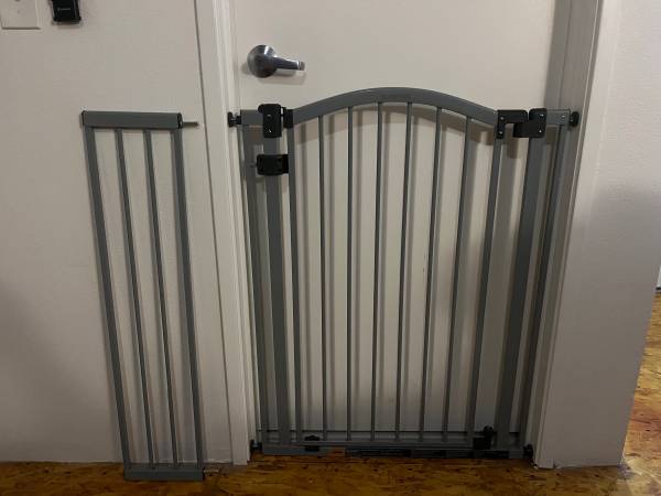 36x36 dog gate 1