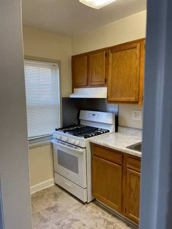 $1,700 / 2br - 1000ft2 - Upgrade your lifestyle! 2 Bed, 1 Bath, 1000 SqFt! (Takoma Park)64040196216067123