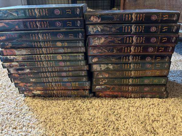 Farscape complete seasons 1-4 DVDs 1