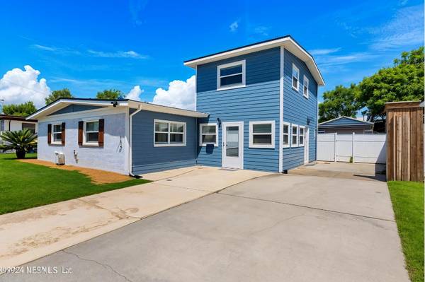 $2150.00 / 4br - 1596ft2 - Spacious 4BR/3BA Home in Jacksonville64005272015363121
