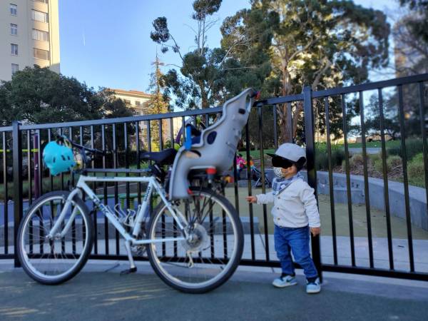 Trek 6000 Mountain Bike with baby seat 1