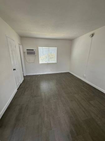 Estudio junto a la playa por $1,500 en A1A con electricidad incluida (Deerfield Beach)63825138086275123