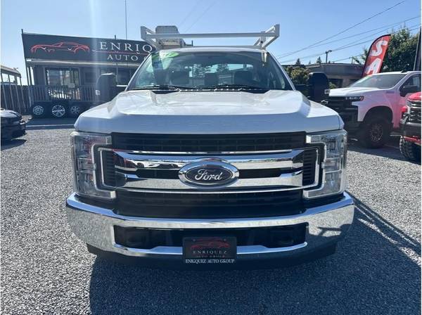 2017 Ford F250 Super Duty Cabina Regular F-250 XL Camioneta 2D 8 ft - $27,999 (Enriquez Auto Group)63442368246529121