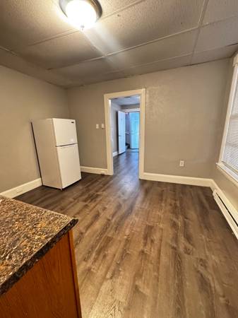 $1,550 Studio Available In Downtown Framigham - Off Street Parking! (Framingham)63863137417601122