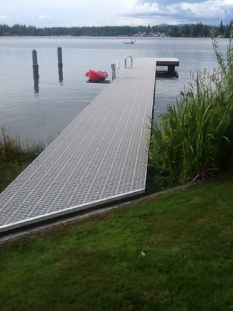 $1,800,000 / 3br - 1800ft2 - Beautiful waterfront (Lk Goodwin)63838110694273124