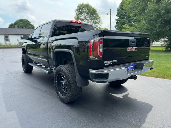 2018 Sierra 1500 SLT2 4WD - $27,995 (Greenwood)63621981832451122