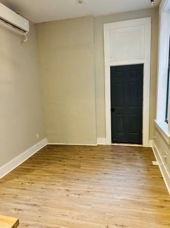 $750 / 400ft2 - Small Studio Available for Rent (Over-the-Rhine)63974612512002122