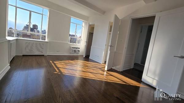 $8200.00 / 1br - OH 1-3PM SPECTACULAR CITY VIEWS LUX DM BLDG ON FIFTH AVE (West Village)63788457507971124