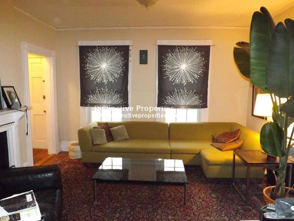 $1,975 / 1br - Sunny well-maintained 4 rm 1br 1ba 1st fl unit TOP LOCATION!!  10/1 (Arlington - Minutes from Alewife)63828339274755120
