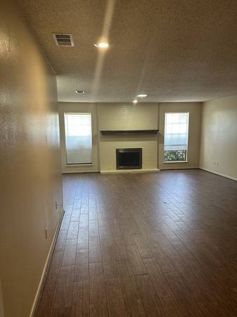 $1700.00 / 3br - 1539ft2 - Spacious Triplex on Fairmont64037558399106122
