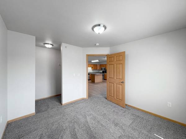 $1,145 / 2br - 1057ft2 - 2BD 2BA, Free Wi-Fi, Minot ND (3414 21st Ave NW, Minot, ND)63893786272515120