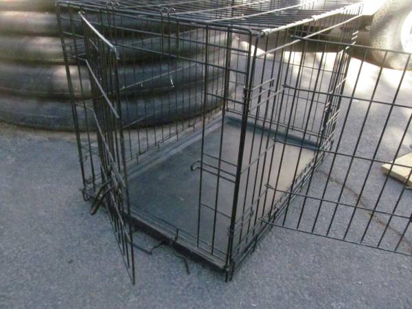 Medium folding dog crate- 2doors.63860185059587120