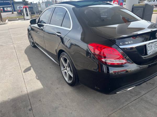 2016 Mercedes Benz c300 - $12,50063619639491329122