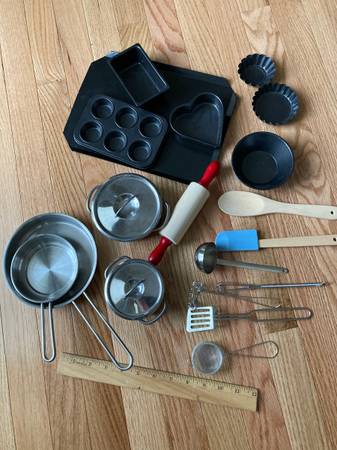 Children's kitchen cook / bake set 1