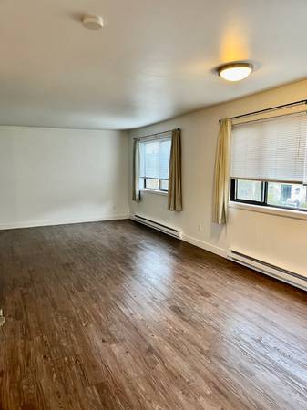 $2800.00 / 2br - 1100ft2 - Move-in Specials! 2 Bed, 2 Bath Apartment | Parking + Storage | Prime63890096521859120