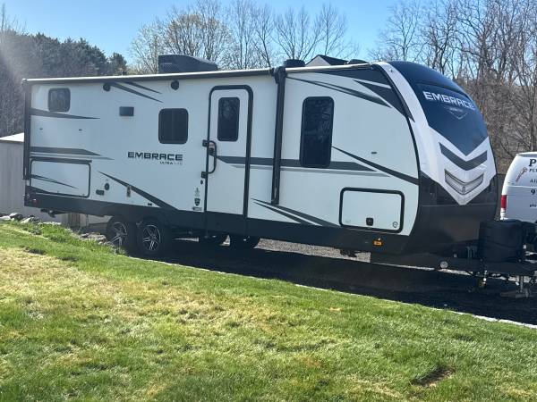 30’ Camper 1