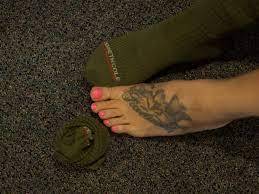 Looking for women's worn socks (HRM) 1
