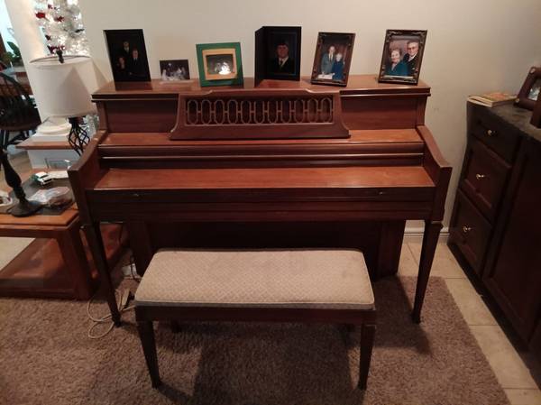 Kimball Piano 1