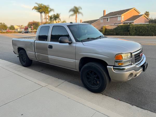2004 GMC Sierra 1