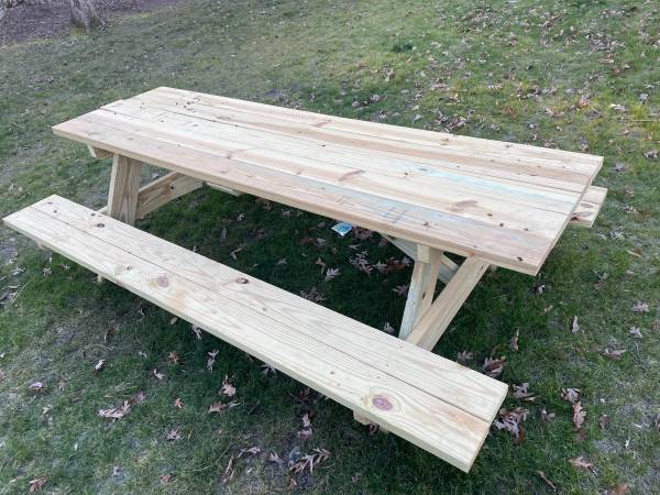 8' picnic tables 1