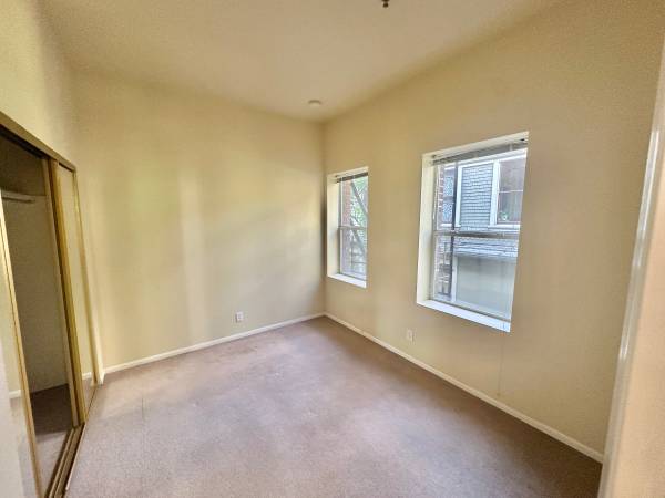 $1,450 / 1br - 550ft2 - * * MODERN 1 BD / BALCONY  * * (2018 NW Everett / NW / Northwest)63870109552257122