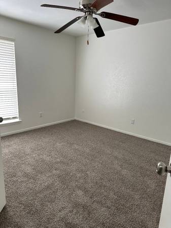 $1,149 / 2br - 950ft2 - Spacious Floorplans, On-Site Management Team, Pantry63846410884097120