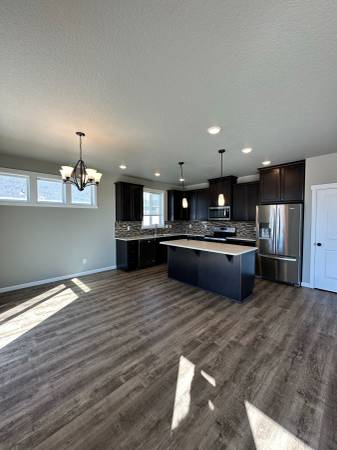 $2,325 / 3br - Stunning 3x2 House for Rent - Quincy! 50% OFF 1st MONTH!! (748Qui) (Quincy)63785407086209124