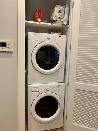 $3,200 / 1br - 760ft2 - 1 bed w/ GARAGE PKG ~ W/D in Unit, Central AC, Avl NOW (Boston - South Boston - Mohawk St)63620245820417123