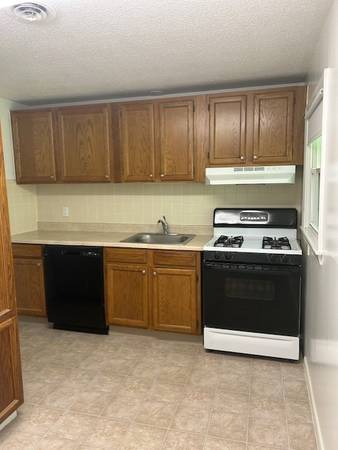 $1,759 / 2br - 650ft2 - FOXBORO No fumar, A/C y Agua caliente. Cerca de autopistas y tiendas (Foxboro)63839291922817123