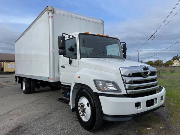 2023 HINO L6 26 pies CUBO ALTO CON PLATAFORMA ELEVADORA MOTOR CUMMINS **SIN CDL** - $79,500 (SAN FRANCISCO)63476544229121124