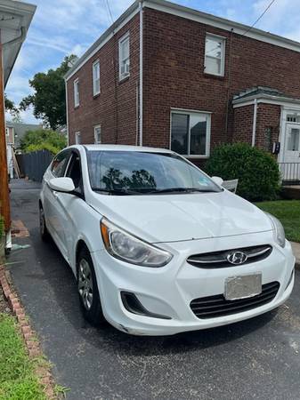 Car for sale Hyundai 2016 accent. An Me-Be 2012 for sale - $4,900 (Willington Park)63654713401347121