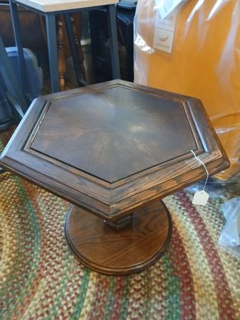 little six sided wooden side table w/ single pedestal base 1