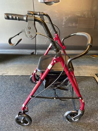 DRIVE  LIGHT WEIGHT COLLAPSING WALKER ROLLING WALKER 250 weight limit 1