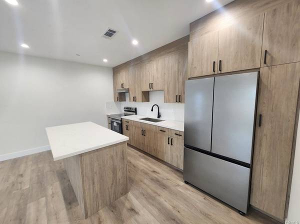 $3,195 / 2br - 800ft2 - 2BED 2BATH GORGEOUS CONTEMPORARY ADU IN VAN NUYS (VAN NUYS)63840112644611120