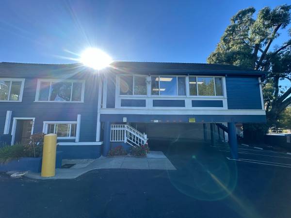 $4,950 / 1100ft2 - Unique and Rare Office Space Best Location (Kentfield)63861102817923120