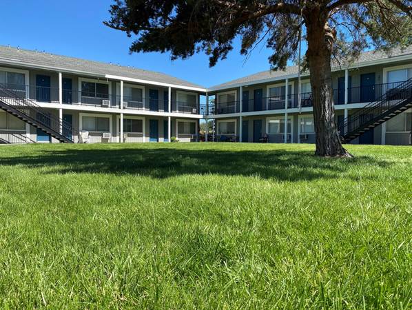 $1,100 / 1br - MOVE IN- SAVE $1000 on RENT - Near I-80 and McCarran - Modern 1B (Reno)63992636002947121