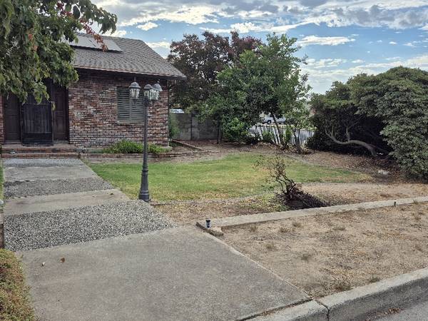 $2750.00 / 3br - 1900ft2 - Spacious 3 Bed, 2 Bath Unit in Multi-Family Property – 1,900 Sq Ft – U63970305538050121