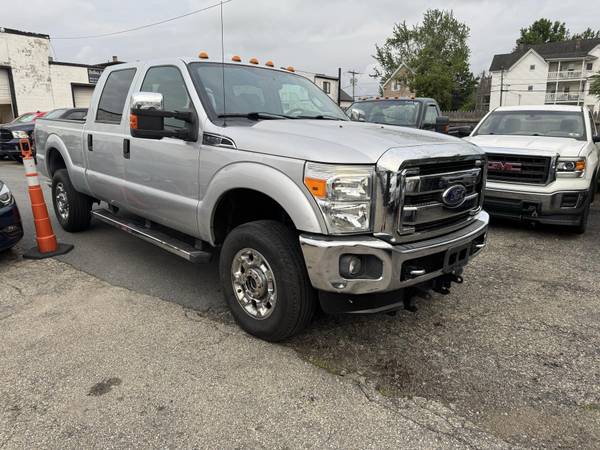 2016 Ford F-350 XLT Crew Cab 6.2L V8 4X4 Pickup*Low 108K Miles - $18,995 (90 days warranty included in price*manchester,nh*call or txt)63622639671937122