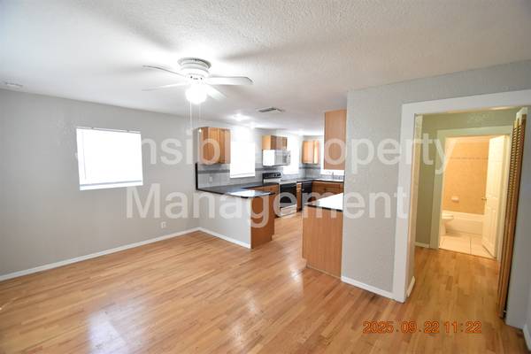 $2,095 / 3br - 1100ft2 - 5101 15th Ave S ~ Gulf Port Bungalow!!! ~ (Gulfport)63976137717250123