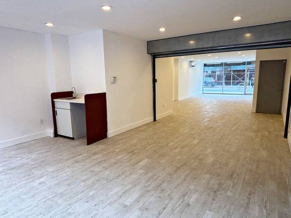 $5,975 / 1500ft2 - BEUTIFULL NEWLY RENOVATED STORE GREAT FOR ANY USE + BASMENT +Backyard (385 NOSTRAND AVE)63788715450369120