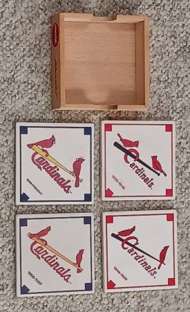 Set of 4 St. Louis Cardinals Coasters Birds on the Bat w/Holder 1