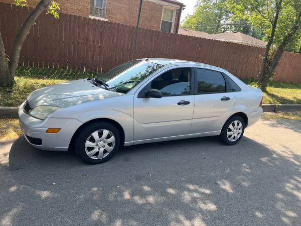 2006 Ford Focus - $2,200 (Rogers Park)636188909670431217