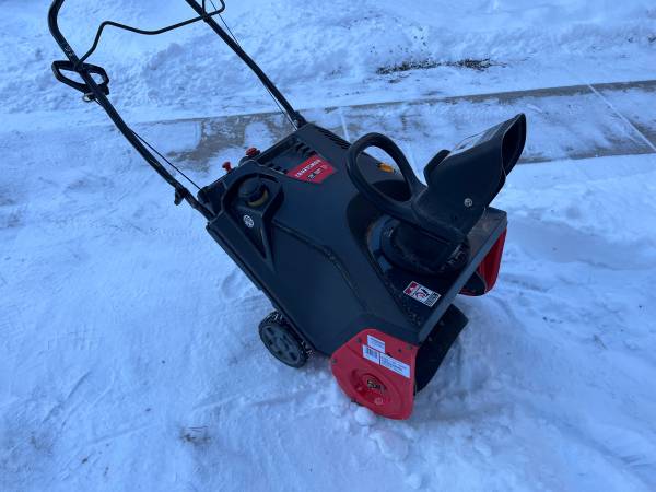 Craftsman 208cc 21" Snowblower with Electric Start 1