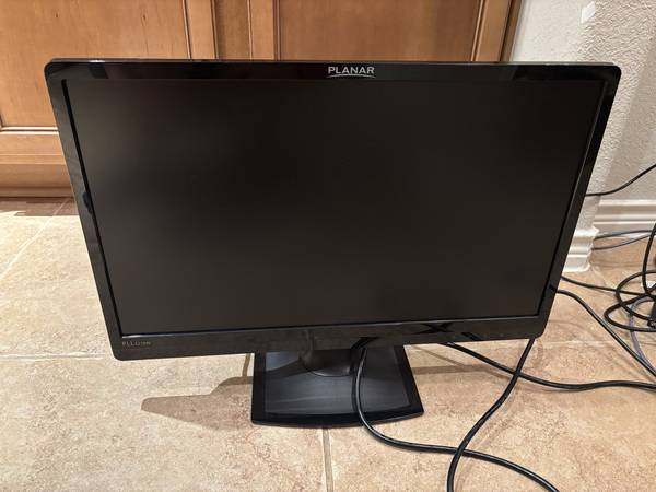 Planar 22'' PLL2210W monitor 1