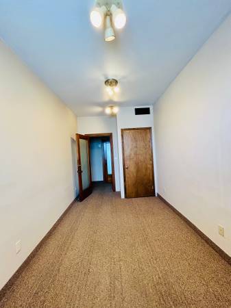 $315 / 127ft2 - 3rd Floor Commercial Office Space AVAILABLE NOW! (Wenatchee)63654904341889124