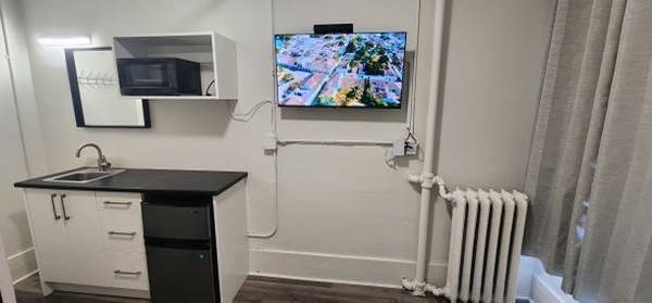 $730 / 1br - 578ft2 - Habitación en Granville - Todo incluido $730 (chicago)63960011322370122
