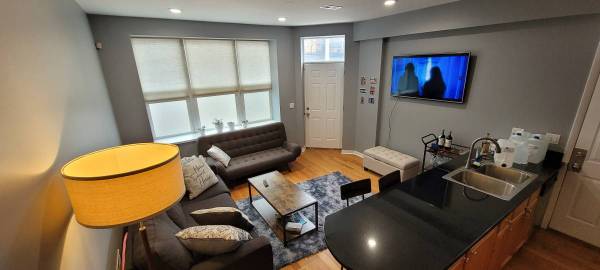 $1,600 / 1br - 600ft2 - 1bd/baño subarriendo, ubicación increíble (disponible todo octubre) (Wicker Park)63918533658882123