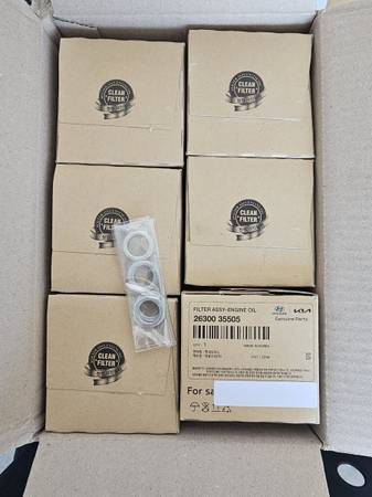 Six Kia Soul new OEM oil filters. 1