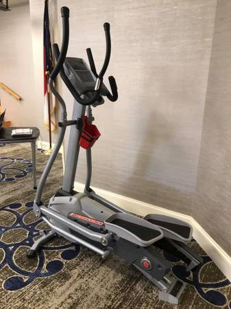 SCHWINN 460 Elliptical Machine 1